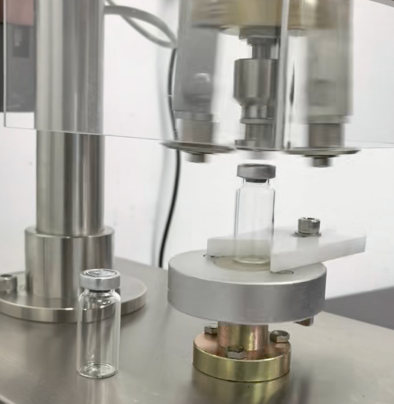 Elektrický uzavírací stroj na lisování hliníkových uzávěrů