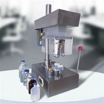 Malý automatický krimpovací stroj